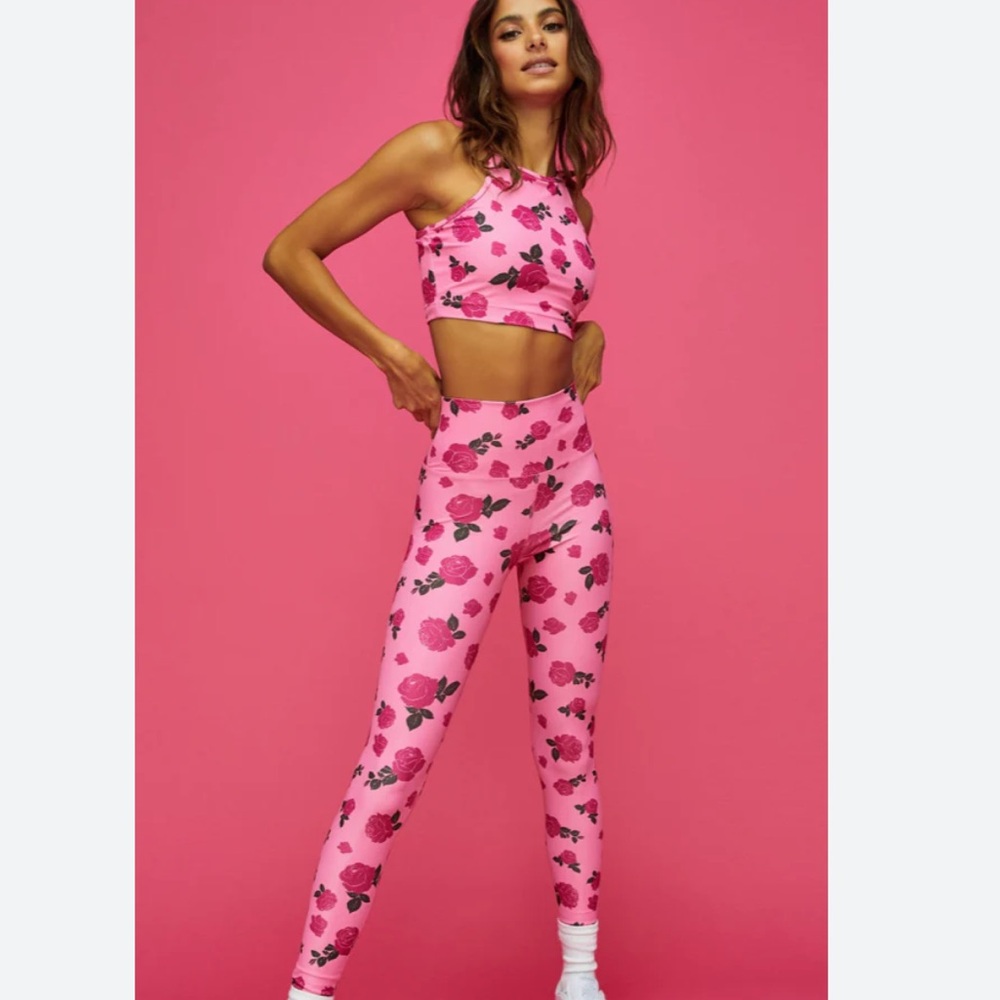 Beach riot workout set. Leggings and bra/top.